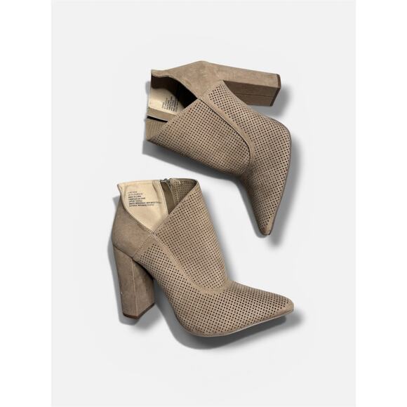 JustFab Shoes - JustFab Chic Peek Perforated Ankle Boots Size 11 Taupe Tan Open Side Pointed Toe